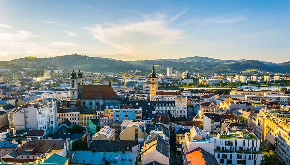 Blick auf eine Stadt, um den Geschäftsbereich Stadtklima der Firma Weatherpark zu illustrieren.